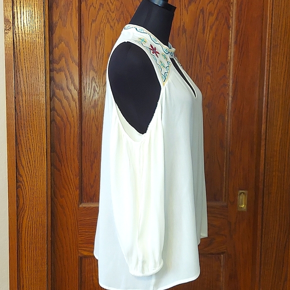 Living Doll Boho Cold Shoulder Floral Tunic - Picture 4 of 9